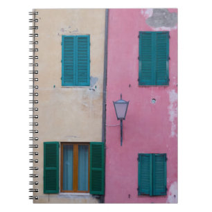 CARNET SCONCE EXTÉRIEURE NOIRE SUR MUR PEINT ROSE