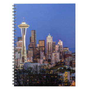 Carnet Seattle, centre-ville et mont Rainier au crépuscul