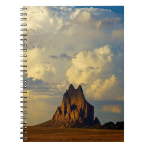 Carnet Shiprock contre le cumulo-nimbus