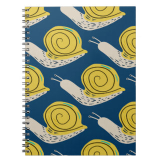Carnet Silhouettes d'escargots : jaune, motif rose.