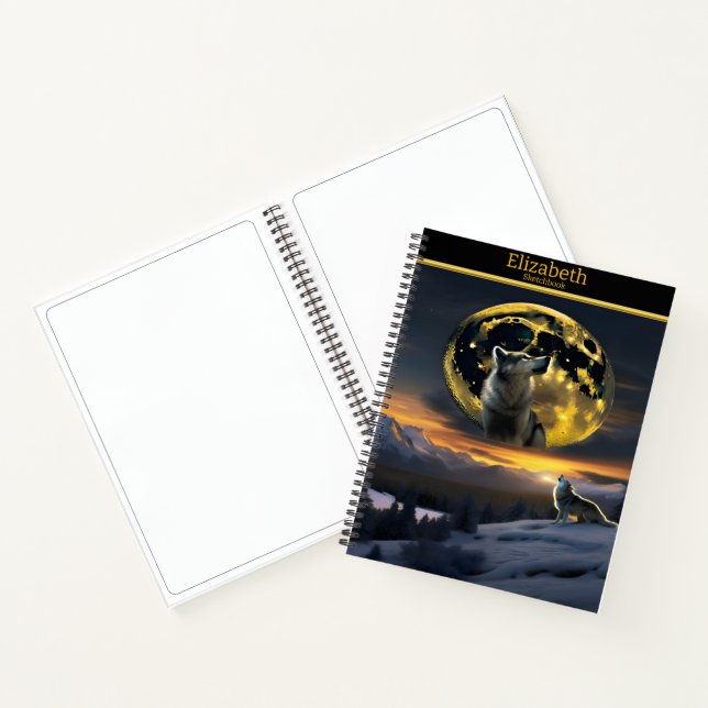 Carnet Un loup majestueux hurlant vers le ciel éclairé pa (Intérieur)