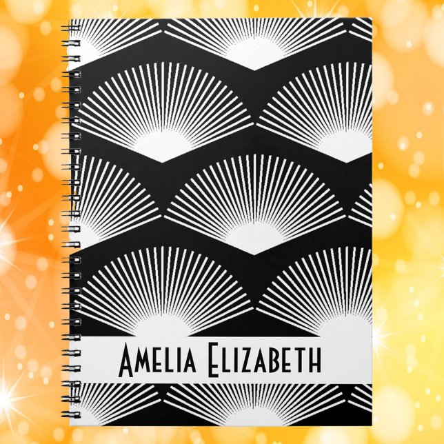 Carnet Ventilateur blanc Art déco Motif noir Personnalise (A note book with a white art deco fan pattern on a black background and text you can personalize.)
