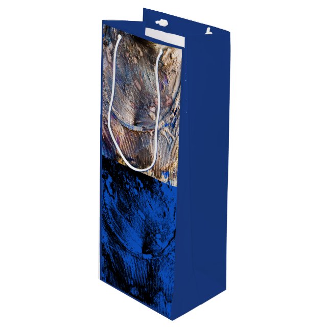 carnival chest wine gift bag (Front Angled)