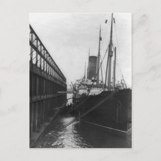 Carpathia in dock in New York 1912 Postcard