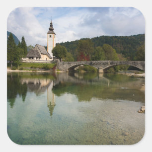 Carré Lac Bohinj avec église en Slovénie sticker