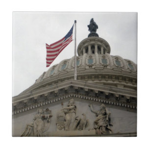 Carreau Bâtiment de capitol des USA avec le drapeau