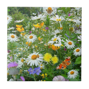 Carreau Beau pré de fleur sauvage et de papillon