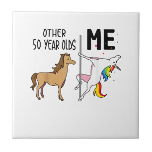 Carreau Cadeau d'anniversaire d'autres licornes de 50 ans 