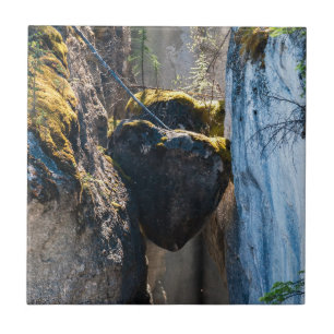 Carreau Chockstones en Maligne Canyon - Alberta, Canada