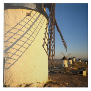 Carreau Consuegra, La Mancha, Espagne, moulins à vent et