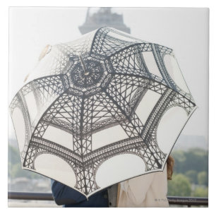 Carreau Couples sous un parapluie avec Tour Eiffel