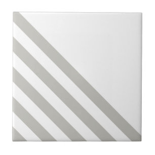Carreau de céramique gris et blanc rayé