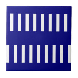 Carreau de céramique rayé bleu et blanc