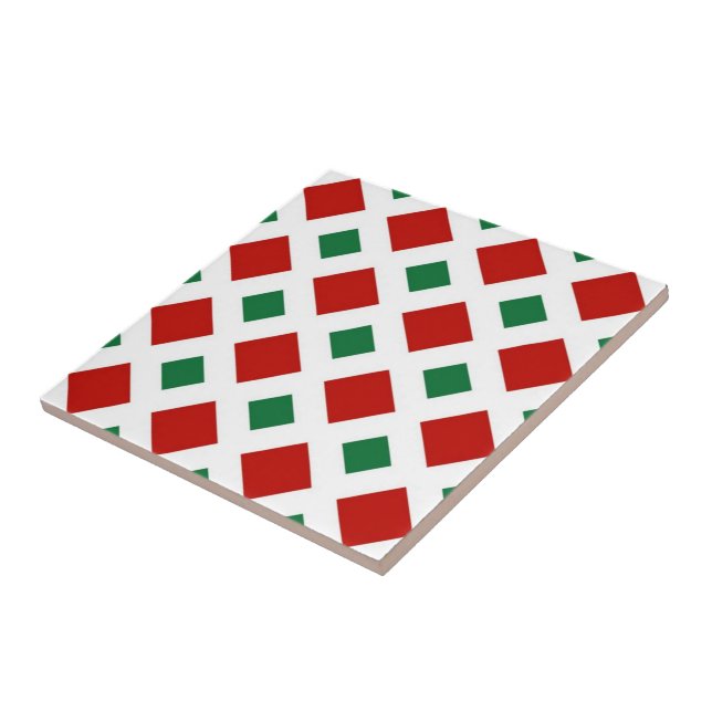 Carreau Diamants rouges et verts sur blanc (Côté)
