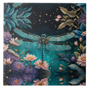 Carreau Dragonfly dans un jardin fleuri la nuit