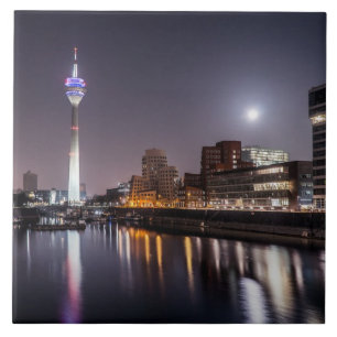 Carreau Düsseldorf, port des médias,