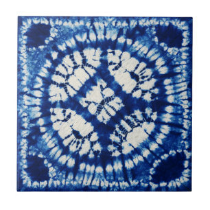 Carreau en céramique teint Shibori