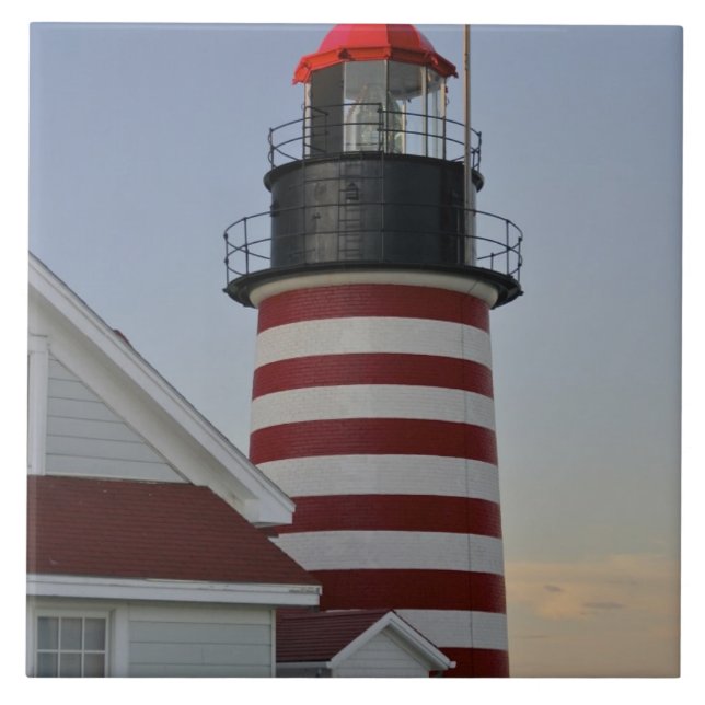 Carreau États-Unis, Maine, Lubec. Le phare de West Quoddy  (Devant)