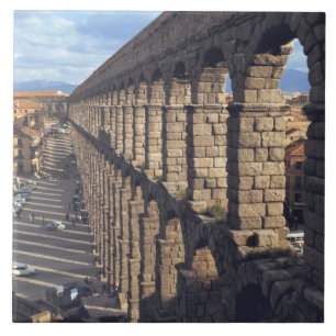 Carreau Europe, Espagne, Ségovie. La lumière tardive jette