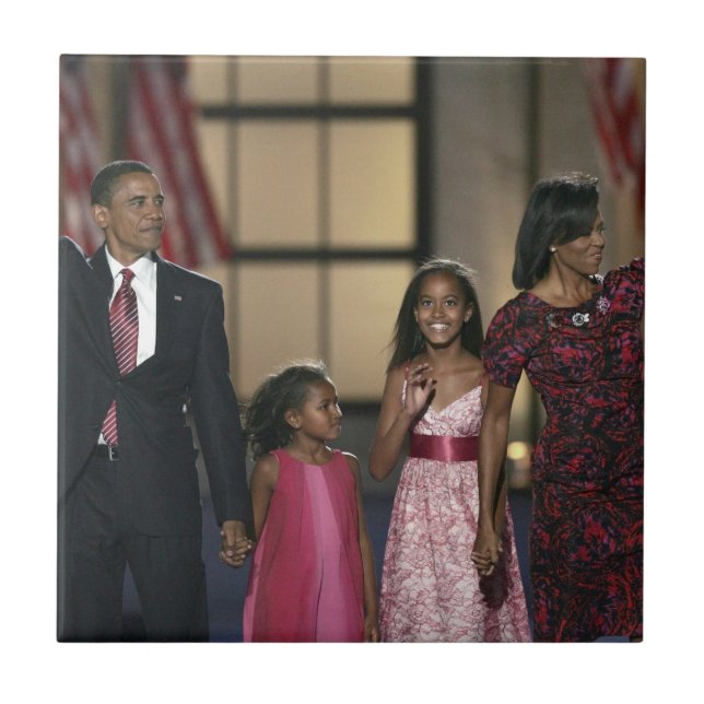 Carreau famille de Barak Obama fait signe de la main (Devant)