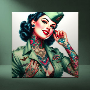Carreau Femme Militaire Tatouée Vintage