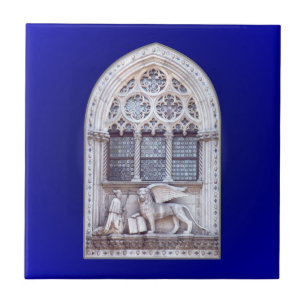 Carreau Fenêtre de lion à ailes par Marco de San
