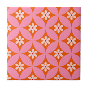 Carreau Fleurs blanches sur motif de cercles roses du mili