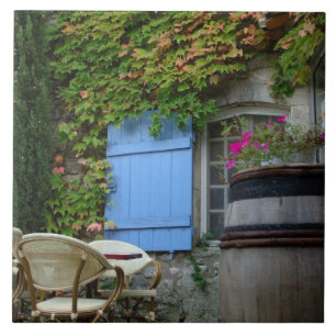 Carreau France, Les Baux de Provence, patio de café