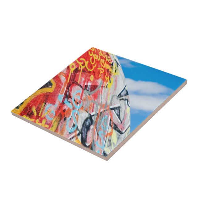 Carreau graffiti de planète (Côté)