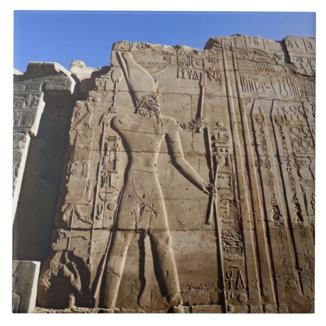 Carreau Hiéroglyphes antiques sur le mur, temple de Karnak (Devant)