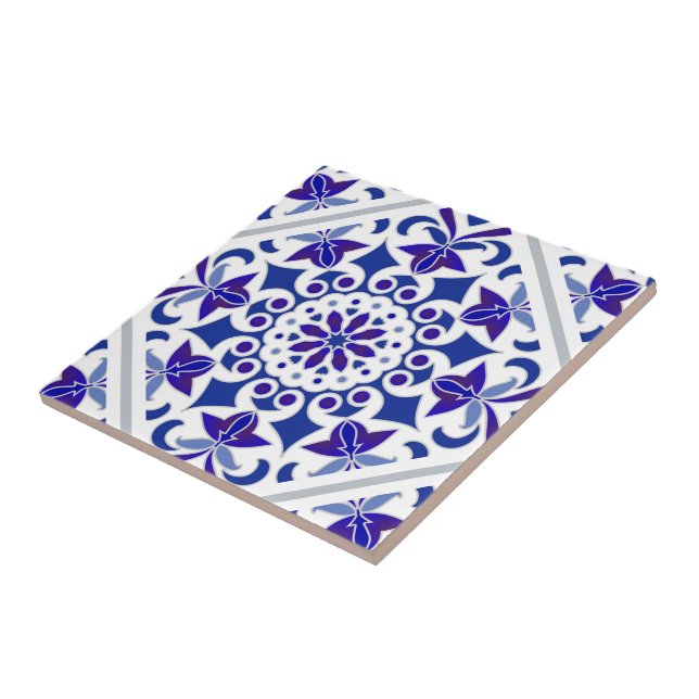 Carreau Indigo Azulejos Portuguese Blue and white tiles (Côté)