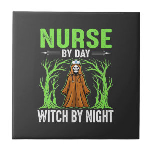 Carreau Infirmière le jour sorcière la nuit Design Hallowe