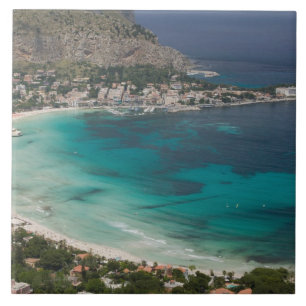Carreau Italie, Sicile, Mondello, vue sur la plage depuis