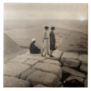 Carreau Jeunes femmes à la mode Lever de soleil Pyramide d