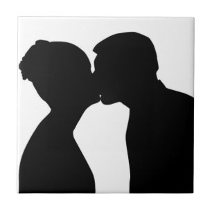 CARREAU KISSING COUPLE