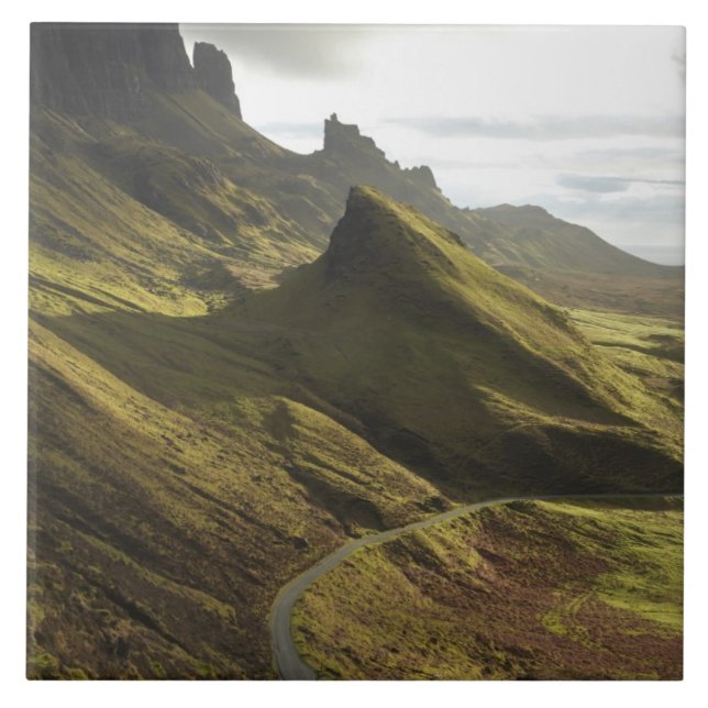 Carreau La route qui monte sur le Quiraing, île de Skye, (Devant)