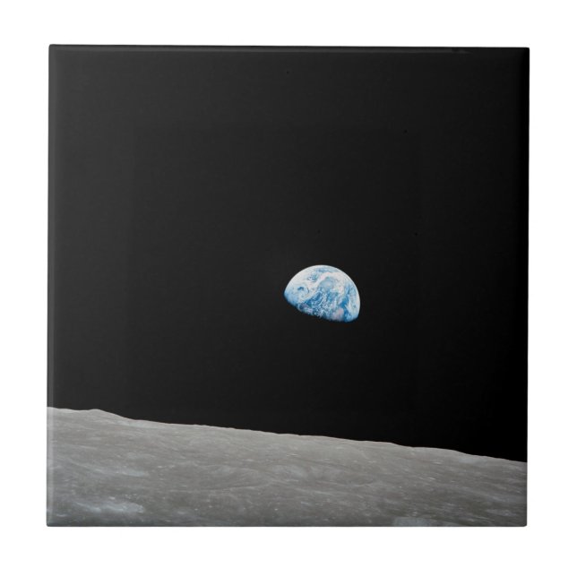 Carreau La Terre S'Élève Au-Dessus De L'Horizon Lunaire. (Devant)