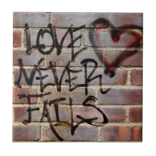 Carreau L'amour n'échoue jamais le graffiti