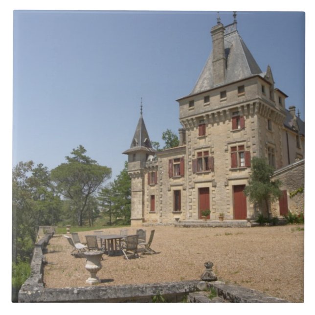 Carreau Le magnifique château de Pressac et le jardin (Devant)