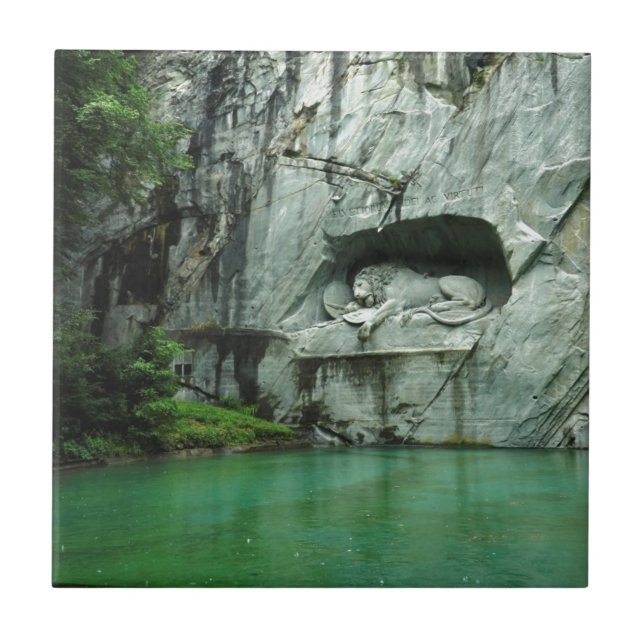 Carreau Le monument de lion en luzerne (Devant)