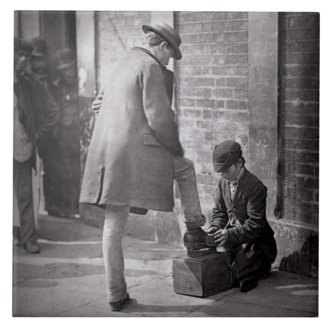 Carreau Le noir de chaussure indépendant, de la 'vie dans (Devant)