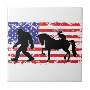 Carreau Licorne, Jackalope, Bigfoot et le drapeau américai