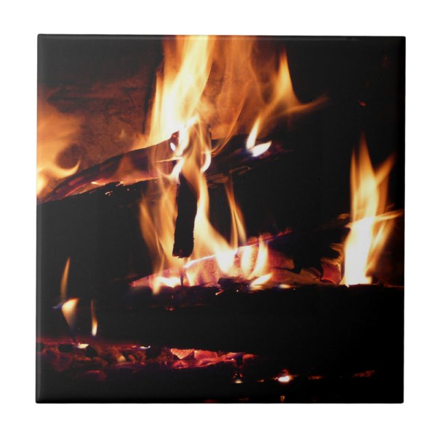 Carreau Logs dans la cheminée Photographie de feu chaud (Devant)