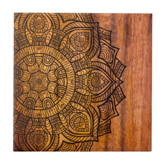 Carreau Mandala sur le bois