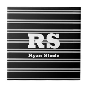 Carreau Monogramme et nom blanc en gras, Lt Gris sur noir