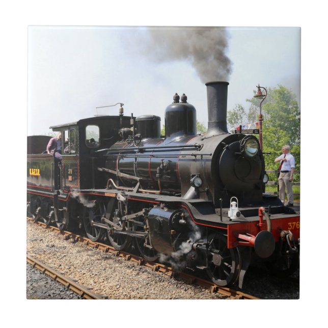 Carreau Moteur norvégien no 376 à Kent & East Sussex Rail (Devant)