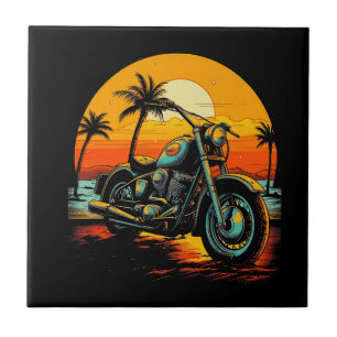 Carreau moto-est garée-plage-avec-palmiers