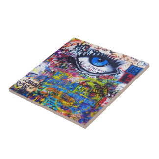 Carreau Oeil mauvais de graffiti bleu