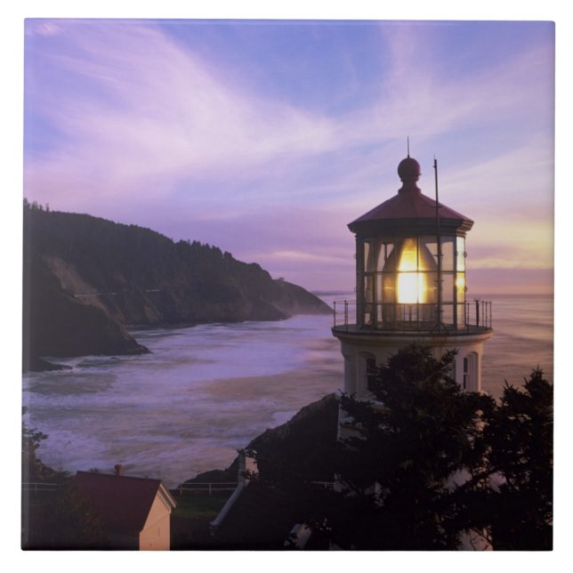 Carreau OU, sur la côte de l'Oregon, phare de Heceta Head, (Devant)