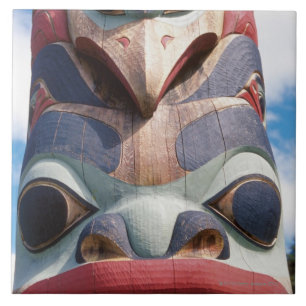 Carreau Plan rapproché de poteau de totem dans Sitka,
